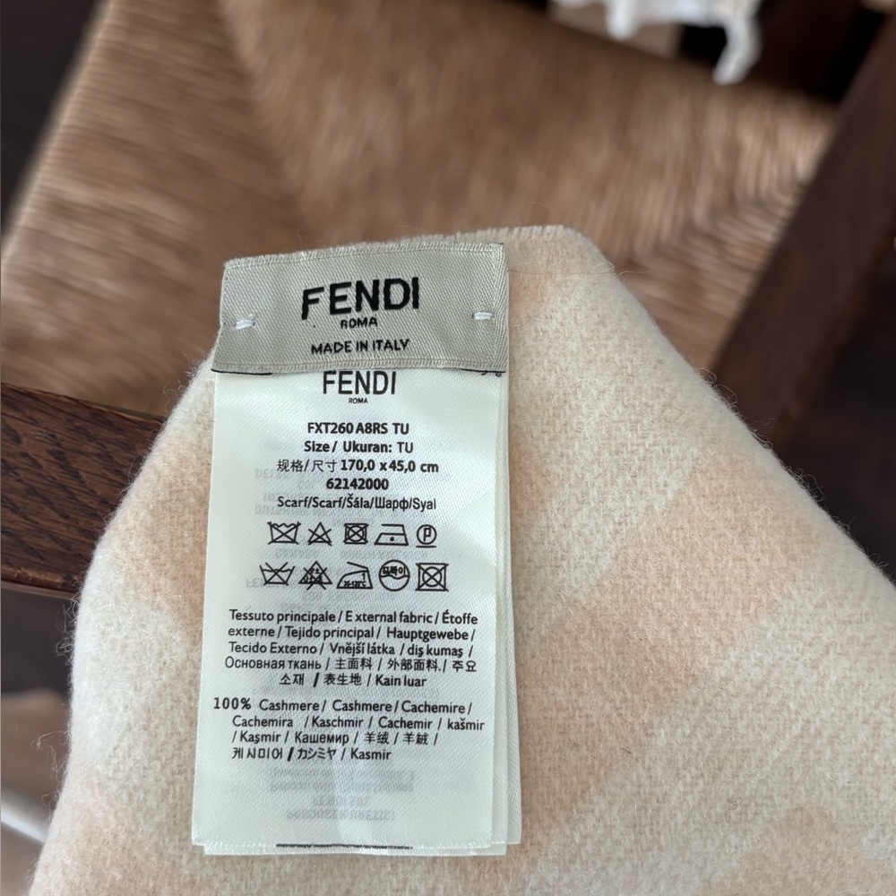 Fendi cashmere Scarf